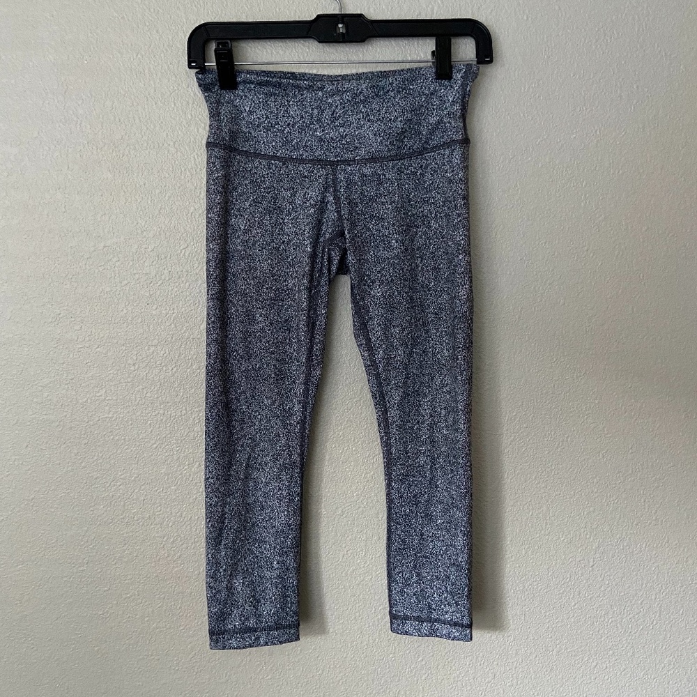 Lululemon Grey Speckle 3/4 Leggings